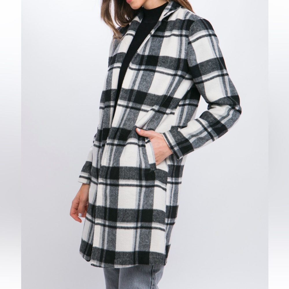 37 Fabulous Lapel Collared Plaid Wool Blend Full Coat - Picture 3 of 4